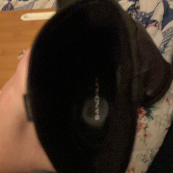 Bandolino size 6 black leather ankle boots with a wedge heel - Picture 4 of 4